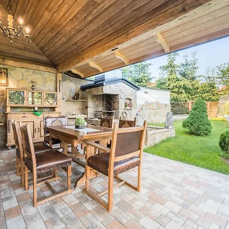 Prázdninový areál Dworek Nad Bialka Apartamenty-pokoje-bialka Tatrzanska-czarna Gora